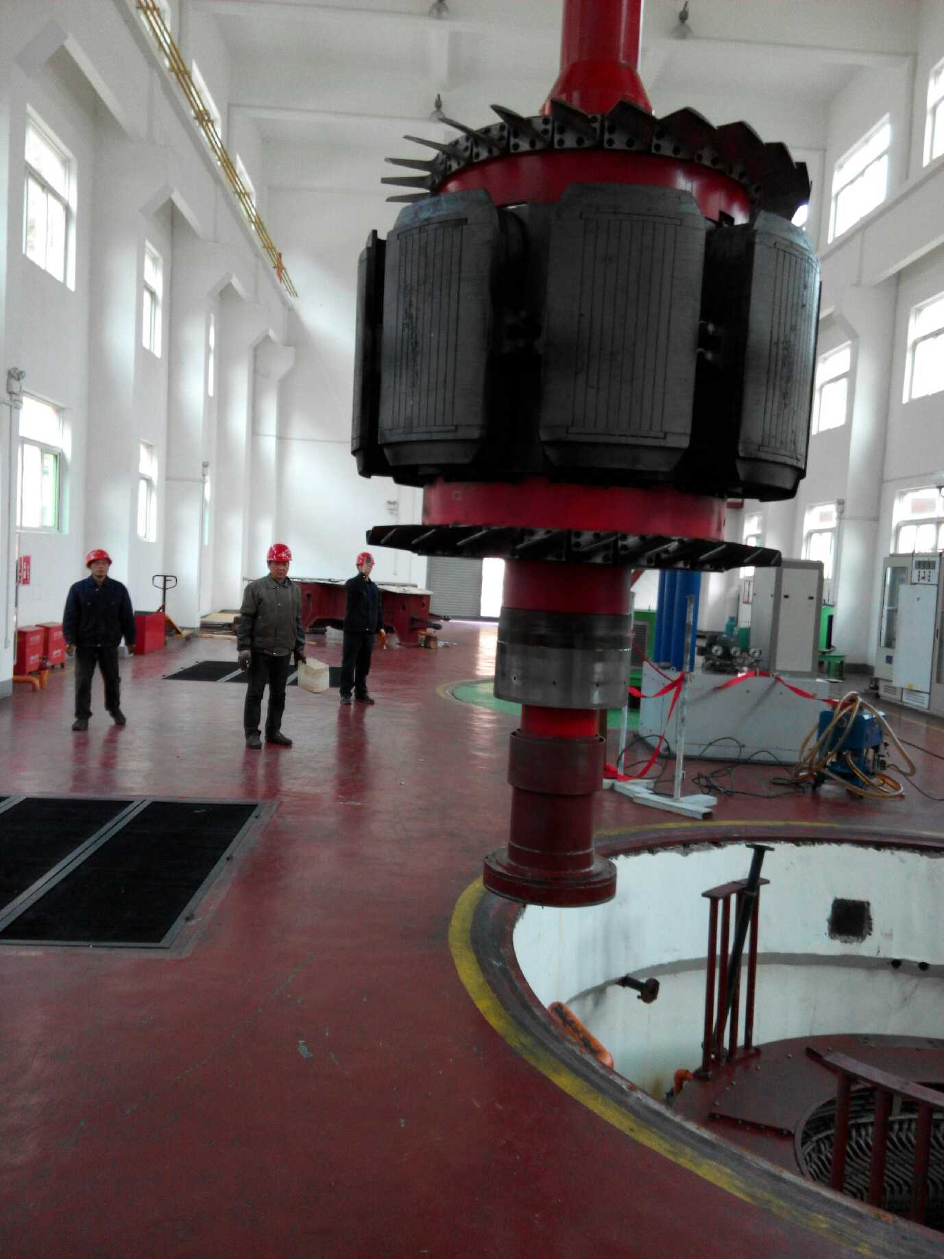 發(fā)電機(jī)轉(zhuǎn)子大修現(xiàn)場(chǎng)